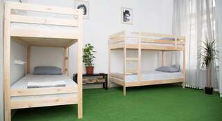 Хостел «Бла Бла»  Краснодар Кровать в общем четырехместном номере для мужчин и женщин-5