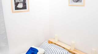 Хостел «Бла Бла»  Краснодар Классический двухместный номер с 1 кроватью и видом на город-1